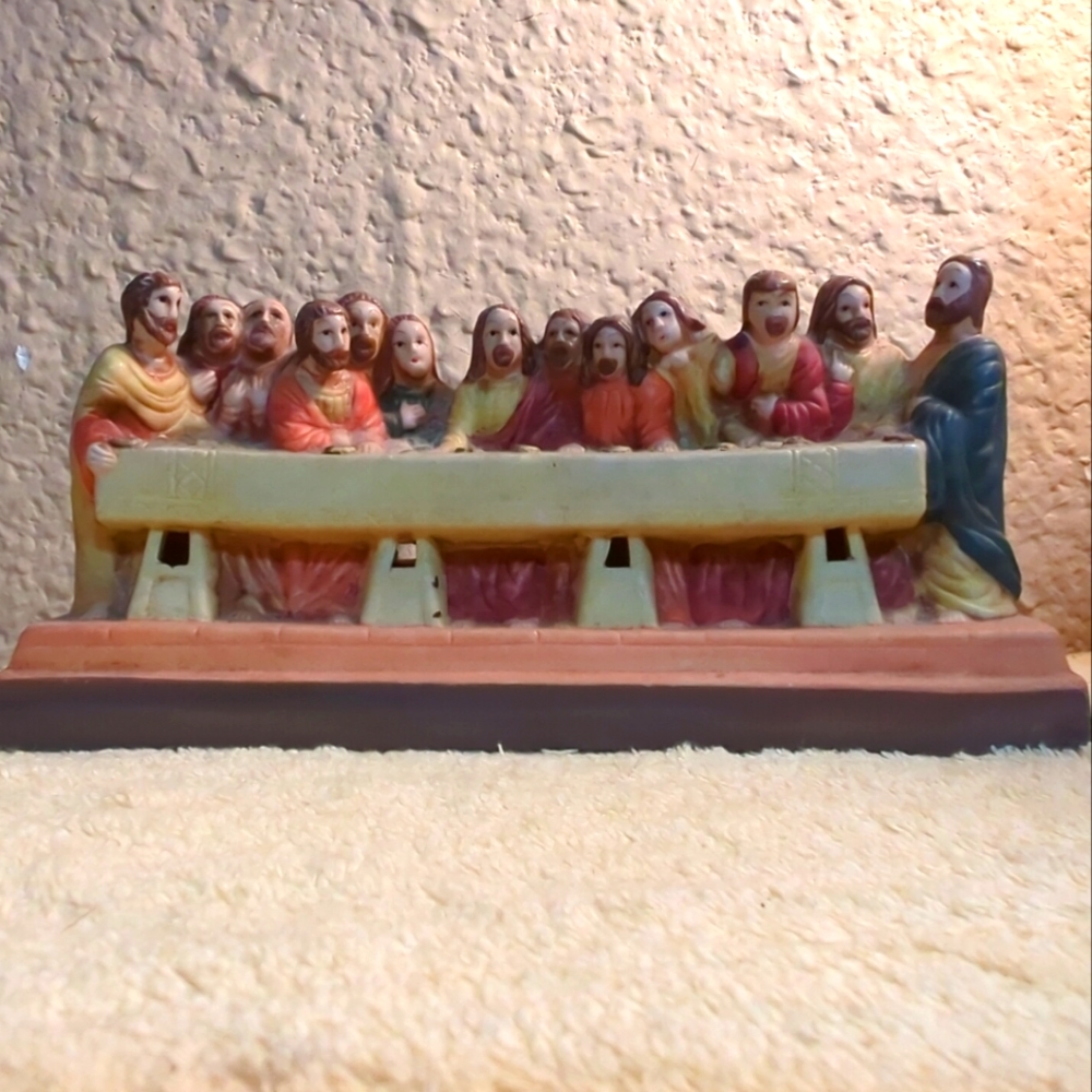 Jesus And The Disciples "The Last Supper" Hand Painted Heavy Ceramic Sculpture
